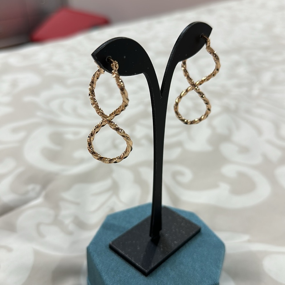 Earring - Picture 2 of 3